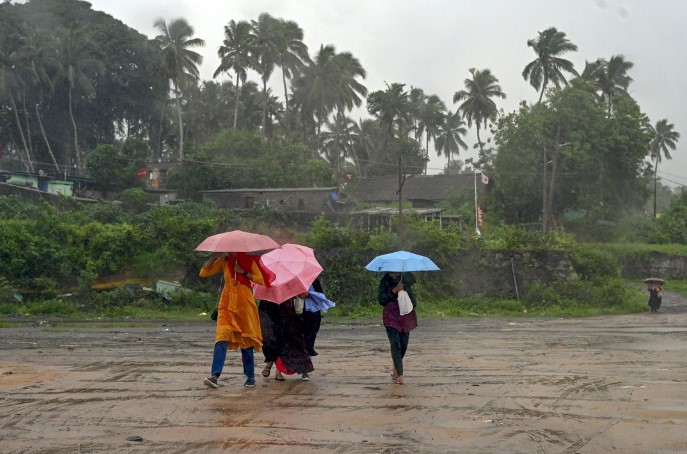 ബംഗാൾ ഉൾക്കടലിൽ ന്യൂനമർദ്ദം; കേരളത്തിൽ മഴ കനക്കും